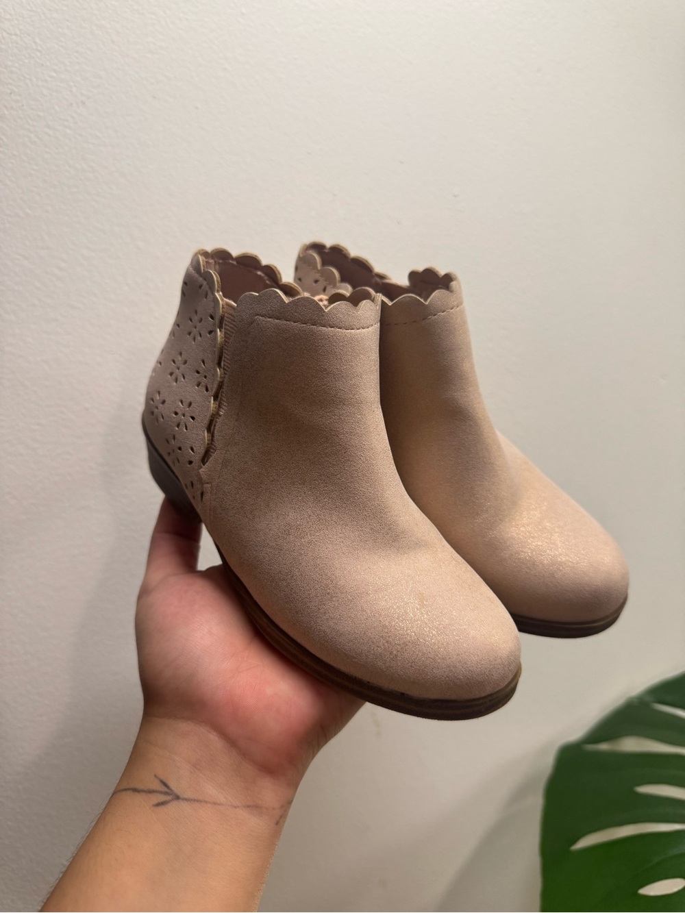 Girls' Scallop-Edge Ankle Boots in Light Rose and Beige